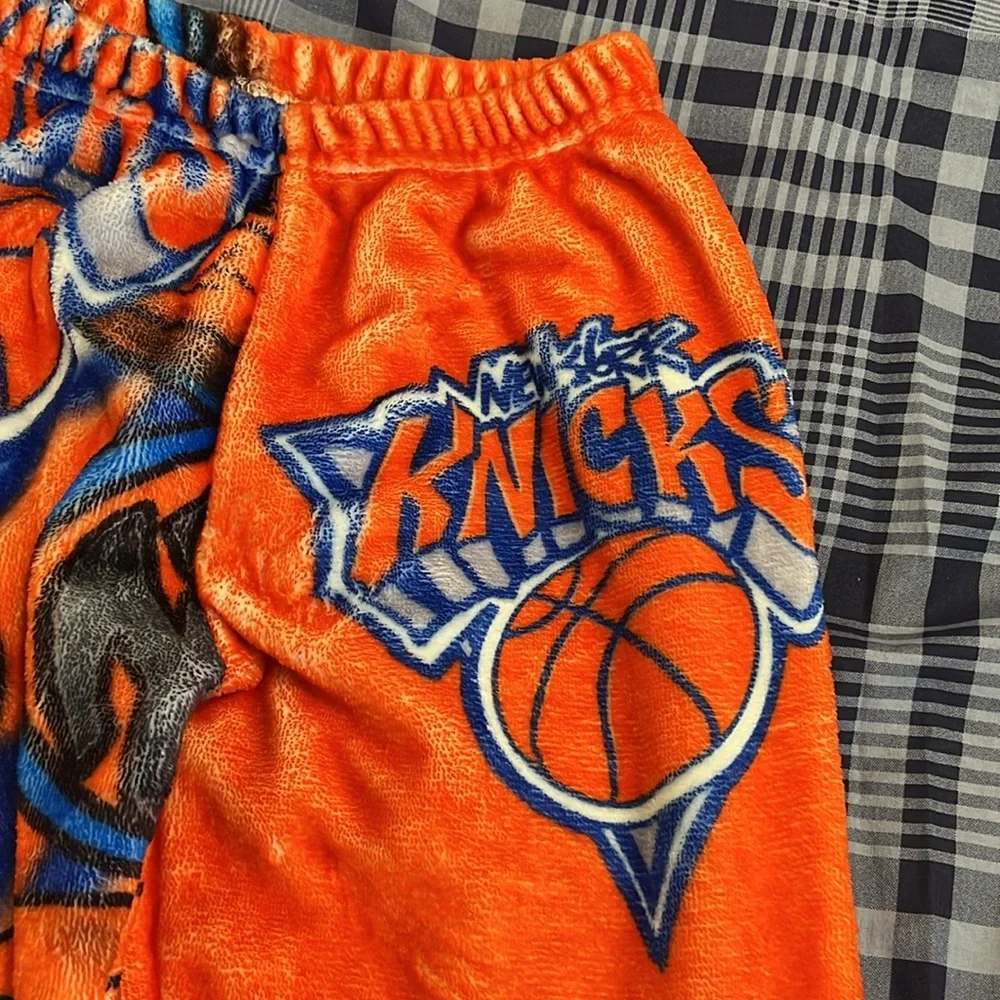 Boys NY KNICKS SZ 10-12 Penelope Wildberry super soft fleece pajama pants - Picture 2 of 9